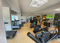 SCORE  HEALTH FITNESS CLUB
