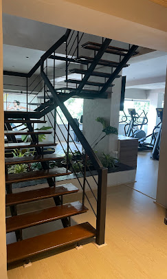 SCORE  HEALTH FITNESS CLUB