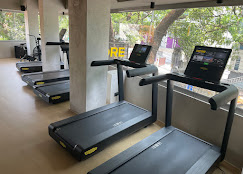 SCORE  HEALTH FITNESS CLUB